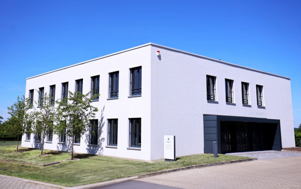 Kanzleigebäude von HDT Taxconcept in Stemwede – moderne Steuerberatung vor Ort